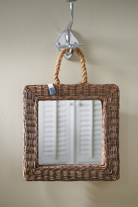 Зеркало подвесное 